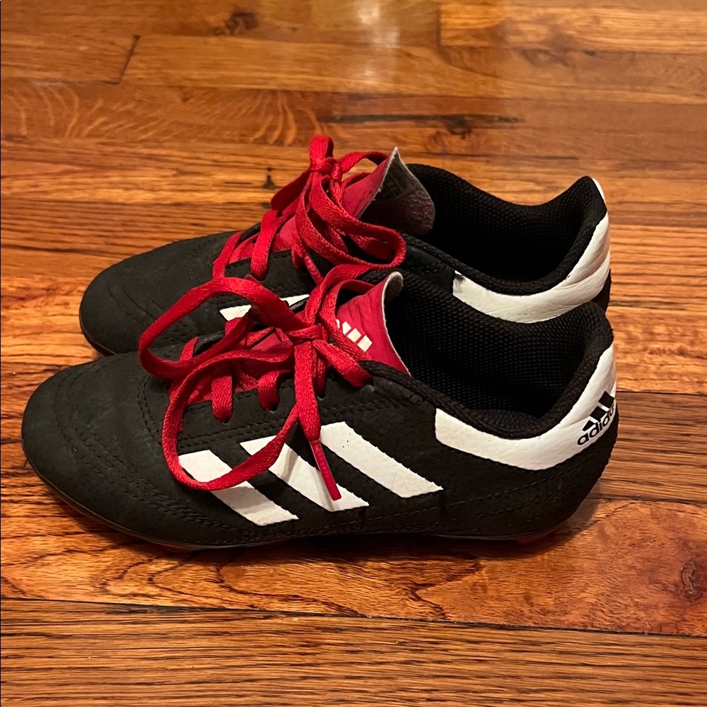 Adidas Kids Black Soccer Cleats Size 13 White Stripes & Red Laces
